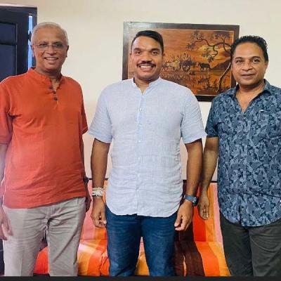 නාමල් හා සුමන්දිරන් අතර සාකච්ඡාවක්