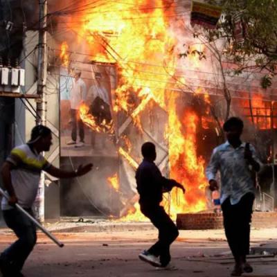 බංග්ලාදේශ ආණ්ඩු විරෝධී උද්ඝෝෂණවලින් 70කට වැඩියෙන් මරුට