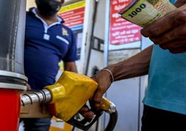 92 පෙට්‍රල්, සුදු ඩීසල් සහ භූමිතෙල් මිල ඉහළට