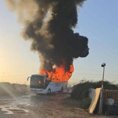 ලාංකීය තරුණයන් රැගත් බස් රථයක් ඊශ්‍රායලයේ දී ගිනි ගනී