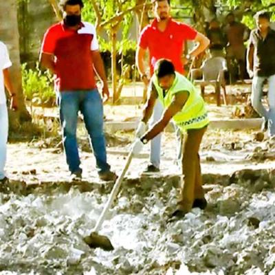 මිද්දෙණියෙන් හමුවූ රසායන ද්‍රව්‍ය සාම්පල 20න් 17කම අයිස් රසායන ද්‍රව්‍ය ඇති බව තහවුරු වෙලා