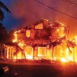 2022 ගිනි තැබූ නිවාසවලට වන්දි අය කරගත් ආකාරය අභියෝගයට ලක්කරමින් පෙත්සමක්