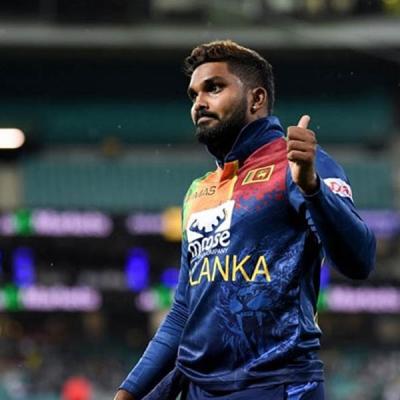 වනිඳු හසරංග නායකත්වයෙන් ඉල්ලා අස් වෙයි