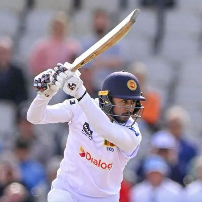 රසල් ආනල්ඩ් ගෙන් පසු කමිඳු ගේ නම වාර්තා පොත් අතරට