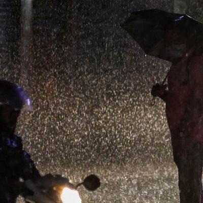 වැස්ස අඩු වුණත් අවදානම තවමත්