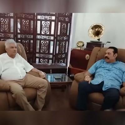 මහින්ද බලන්න රනිල් කාල්ටන් නිවසට