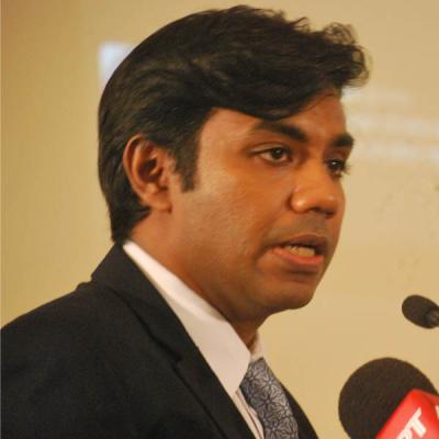 ජාතික ආරක්ෂක විද්‍යාතනයේ හිටපු අධ්‍යක්ෂ අත්අඩංගුවට