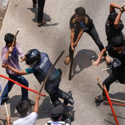 බංග්ලාදේශයේ විරෝධතා උත්සන්න වෙයි : අන්තර්ජාල සබඳතා අත්හිටුවයි