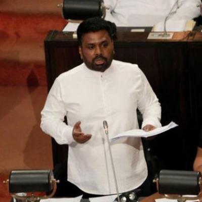 මැද පෙරදිග ගැටුම් : පීඩන මධ්‍යයේ හෝ මධ්‍යස්ථභාවය ආරක්ෂා කළ බව ජනපති කියයි