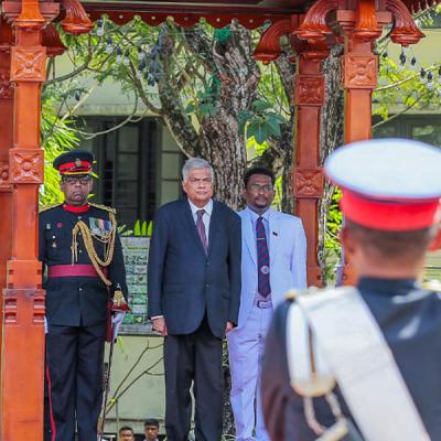 රනිල් ඊලොන් මස්ක් ට දෙන්න යන බලපත්‍රය ගැන කියයි