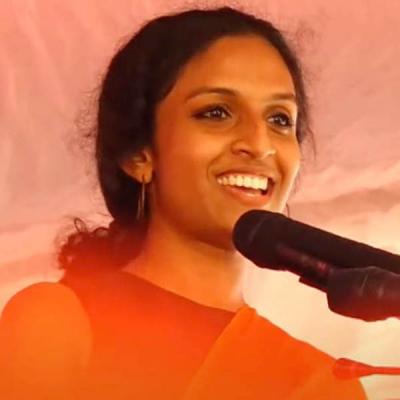 “සින්තටික් සිහින සින්දුවේ ‘මං හෙව්වා තරු කැටයක්’ කියන්නේ නිපුණි ශාරදා ද?