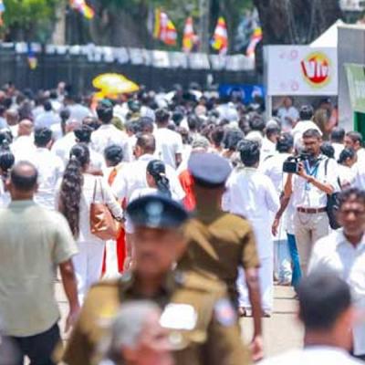 නැවත දැනුම්දෙන තුරු මහනුවරට එන්න එපා