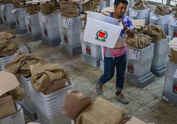 තීරණාත්මක බංග්ලාදේශ මහ මැතිවරණය අද (12)