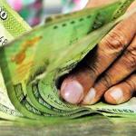 පාර්ලිමේන්තු මන්ත්‍රීවරුන්ට දැන් ලැබෙන වැටුප් සහ දීමනා එළියට