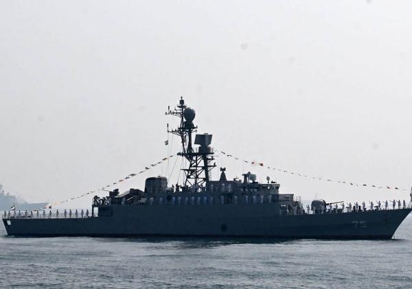 එක්සත් ජනපදය ඉන්දියානු සාගරයේදී ඉරාන යුද නෞකාවක් ටෝපිඩෝවකින් ගිල්වා දමයි