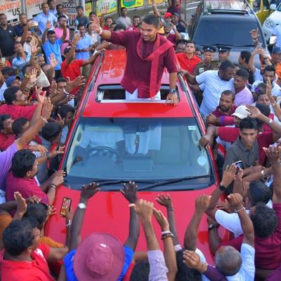 මෙවර මැයි දිනය යෙදී ඇත්තේ පොහොය දිනයක බැවින් පොහොට්ටුවේ මැයි පෙළපාළි නෑ