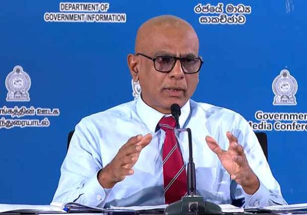 රෑට විදුලිය එන්නේ ඩීසල්වලින් : පාරවල්වල ලයිට් නිවලා සහයෝගය දෙන්න