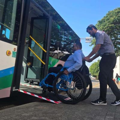 ආබාධිත ප්‍රජාව වෙනුවෙන් ප්‍රමුඛතා බස් රථ සේවාව අද සිට