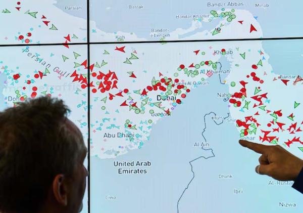 හෝමූස් ඉතිරි සටන් විරාම කාලය තුළ විවෘත යි: ඉරාන විදේශ අමාත්‍ය