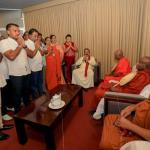 ජනාධිපති තුන්පාරක් පාර්ලිමේන්තු ඇවිත් කුමාර ජයකොඩි රැක්කා - නාමල්