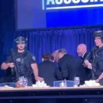 ට්‍රම්ප් සහභාගී වූ රාත්‍රී භෝජන සංග්‍රහයක වෙඩි තැබීමක්