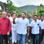 "යකඩ කෑල්ලක්" කියලා රණවිරුවෝ ජීවිත කැප කර ලබාගත් ජයග්‍රහණ හෑල්ලුවට දානවා - නාමල්