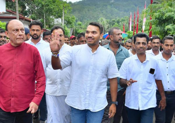 "යකඩ කෑල්ලක්" කියලා රණවිරුවෝ ජීවිත කැප කර ලබාගත් ජයග්‍රහණ හෑල්ලුවට දානවා - නාමල්