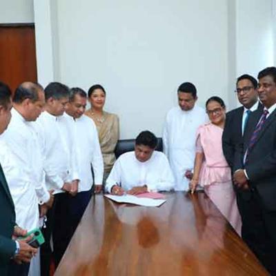 අධිකරණ ඇමතිට විපක්ෂයෙන් විශ්වාසභංගයක්