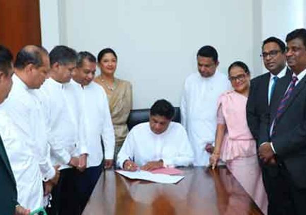 අධිකරණ ඇමතිට විපක්ෂයෙන් විශ්වාසභංගයක්