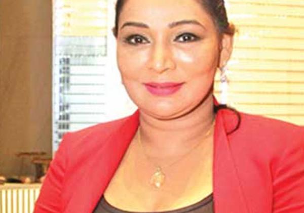 නාමල්ට අල්ලස් දුන් චෝදනාවට ජානකී සිරිවර්ධන අත්අඩංගුවට