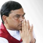 බැසිල්ට රතු වරෙන්තු ගන්න අධිකරණ නියෝගයක්