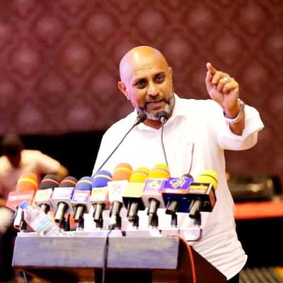 සර්වජන බලය මාධ්‍ය ලේකම් ඉල්ලා අස්වෙයි